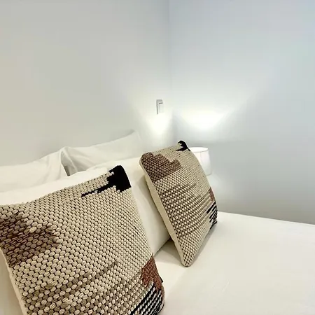 Cute 2 Mins From Daire