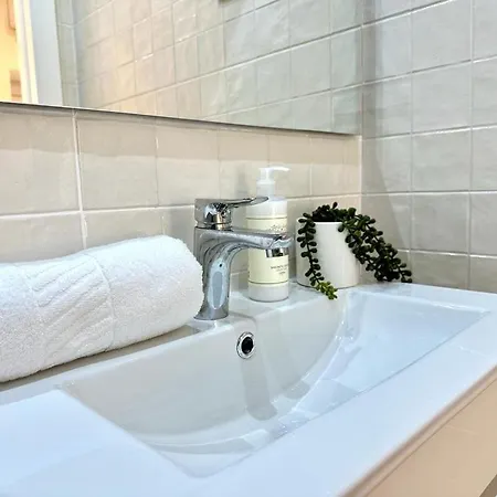 Cute 2 Mins From 公寓 纳扎雷