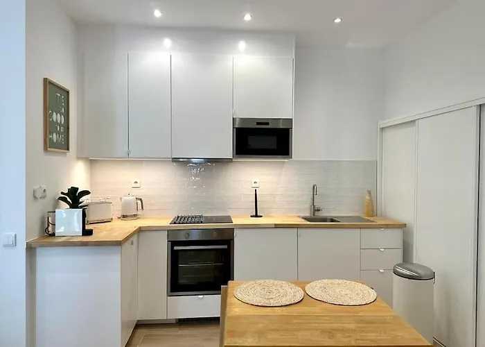 Cute 2 Mins From Apartamento Nazaré